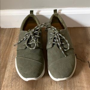 Toms shoes